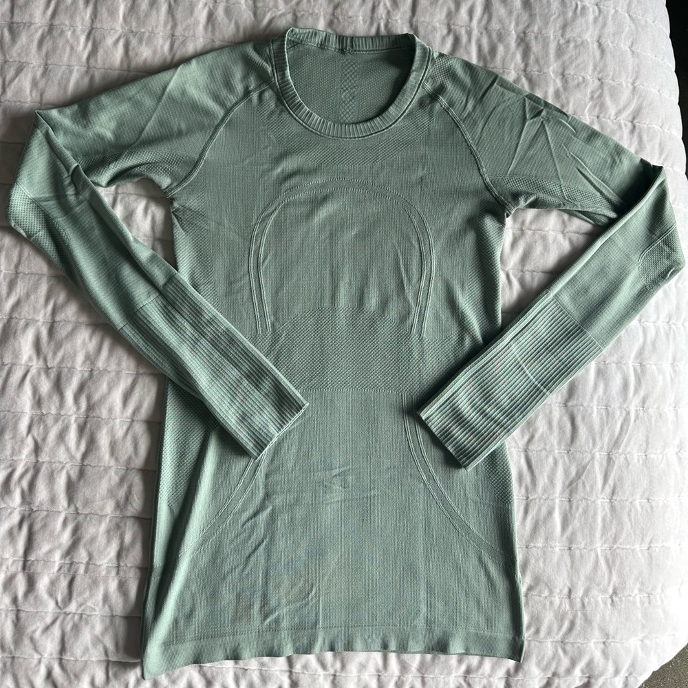 Lululemon swiftly tech long sleeve